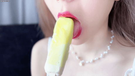2503 秀人网 王馨瑶 高价番外丝里露奶 蕾丝白丁裆部特写怼拍 [283MB(1V+10P)]