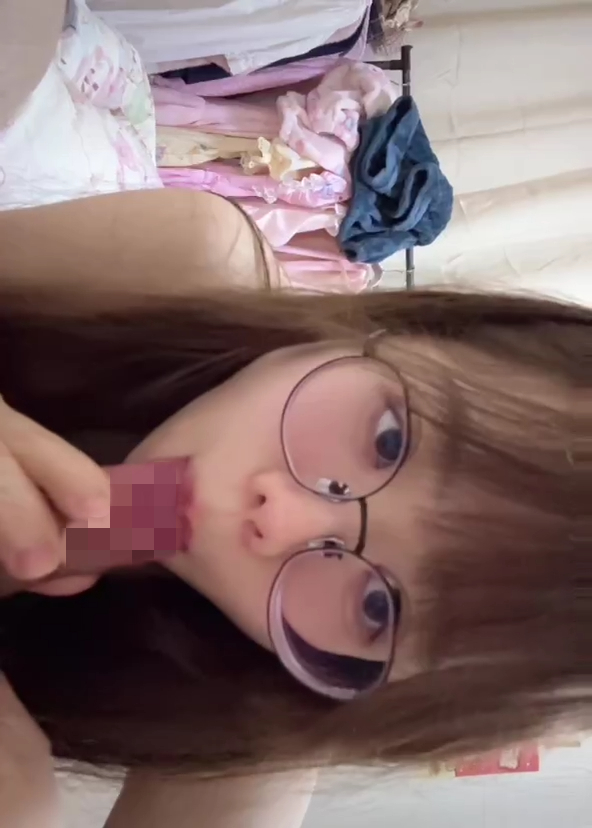 04反差女大《小晚》付费福利 []