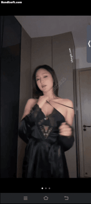 《抖音 L.露》巨乳丰满女神 几百一场的会议 性感睡袍透视衣 [2.46GB（3V）]