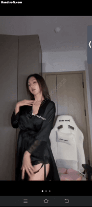 《抖音 L.露》巨乳丰满女神 几百一场的会议 性感睡袍透视衣 [2.46GB（3V）]