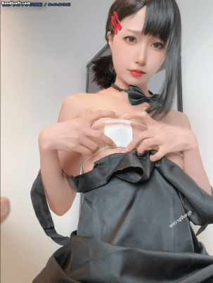 《推特 布丁大法》性感翘臀长腿 超细丁字裤勒逼露肥两瓣 [748MB(62P+10V)]