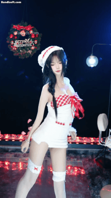 《抖音 AA》极品长腿萌妹 超短裙极限露内骚舞 很顶很诱惑 [2.2GB(29V)]