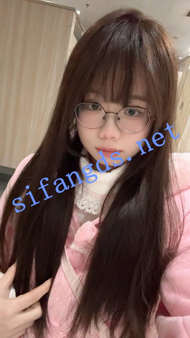 04反差女大《小晚》付费福利 []