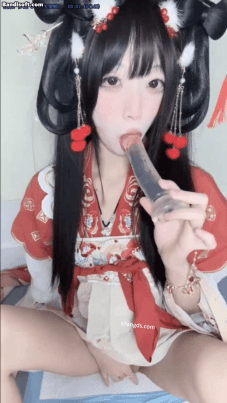 《推特 神探狸狸》超清纯妹子 长视频紫薇 喷水 情趣古装 [1.06GB]