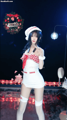 《抖音 AA》极品长腿萌妹 超短裙极限露内骚舞 很顶很诱惑 [2.2GB(29V)]