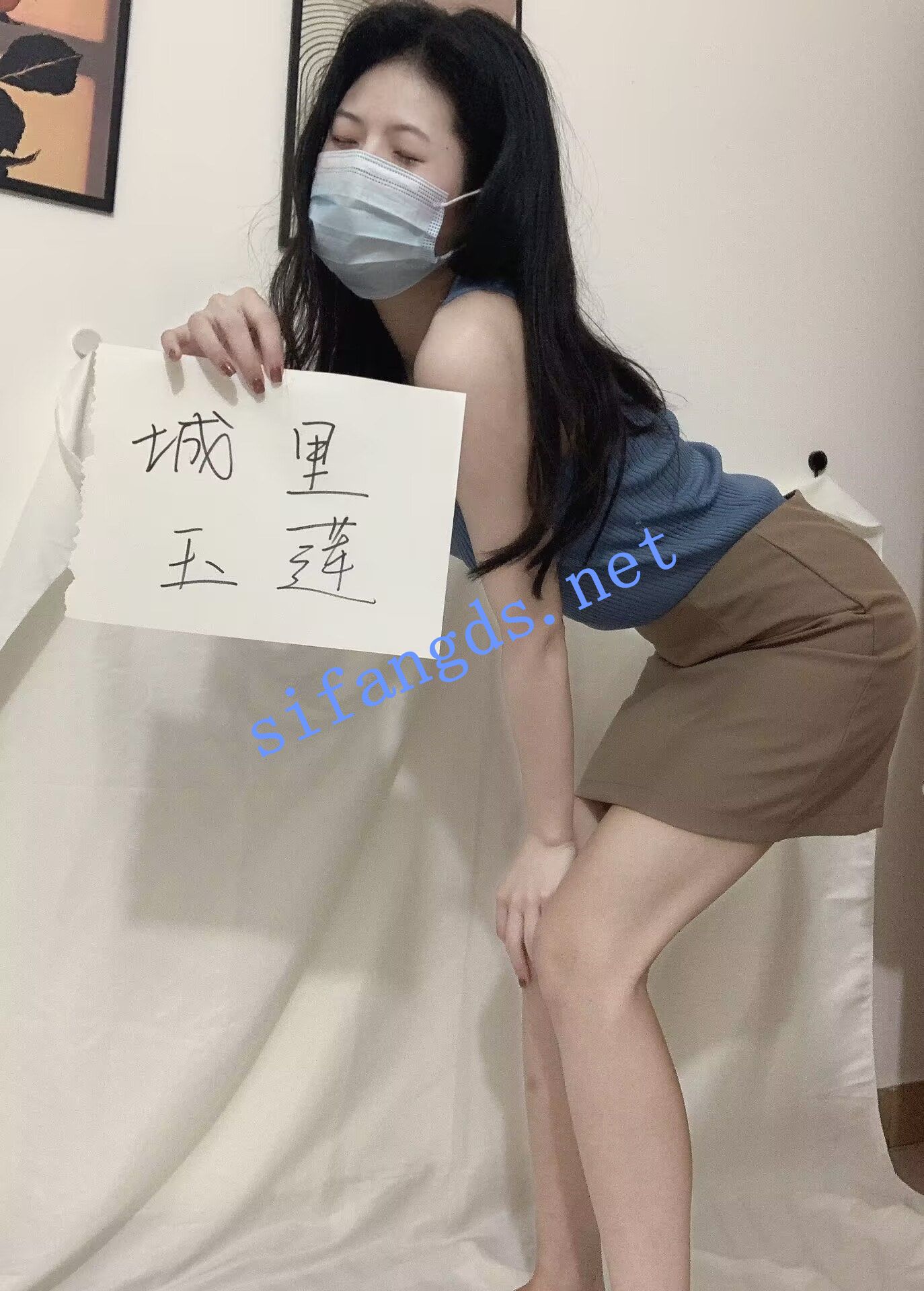 高颜值极品淫妻《城里玉莲》付费福利 []