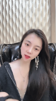《顶级新人绿播女神下海 关婷娜娜》人前贵妇人后荡妇 反差 [2.65G]