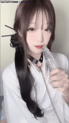 《推特 神探狸狸》超清纯妹子 长视频紫薇 喷水 情趣古装 [1.06GB]