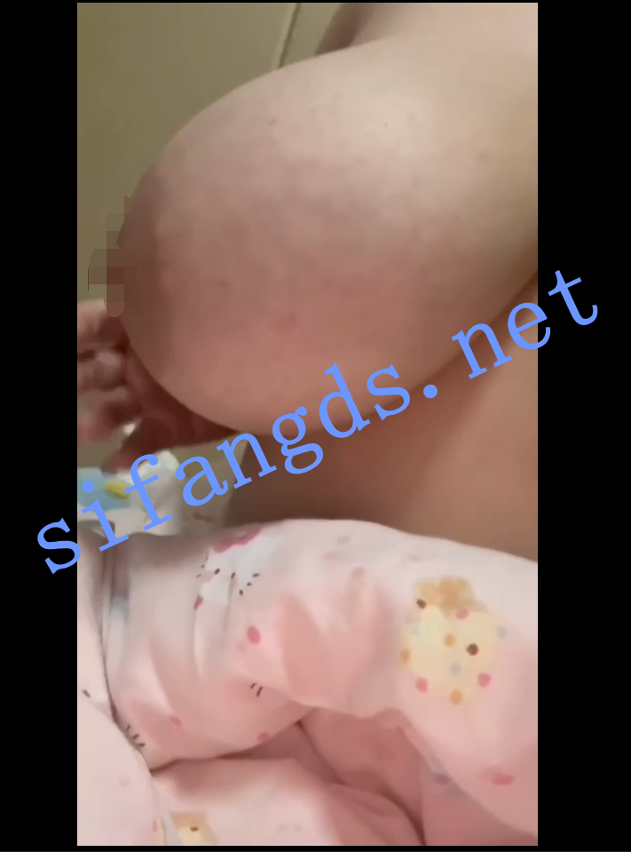 《抖音巨乳》小灿 健身版 露点淋浴福利视频图片 [25m]