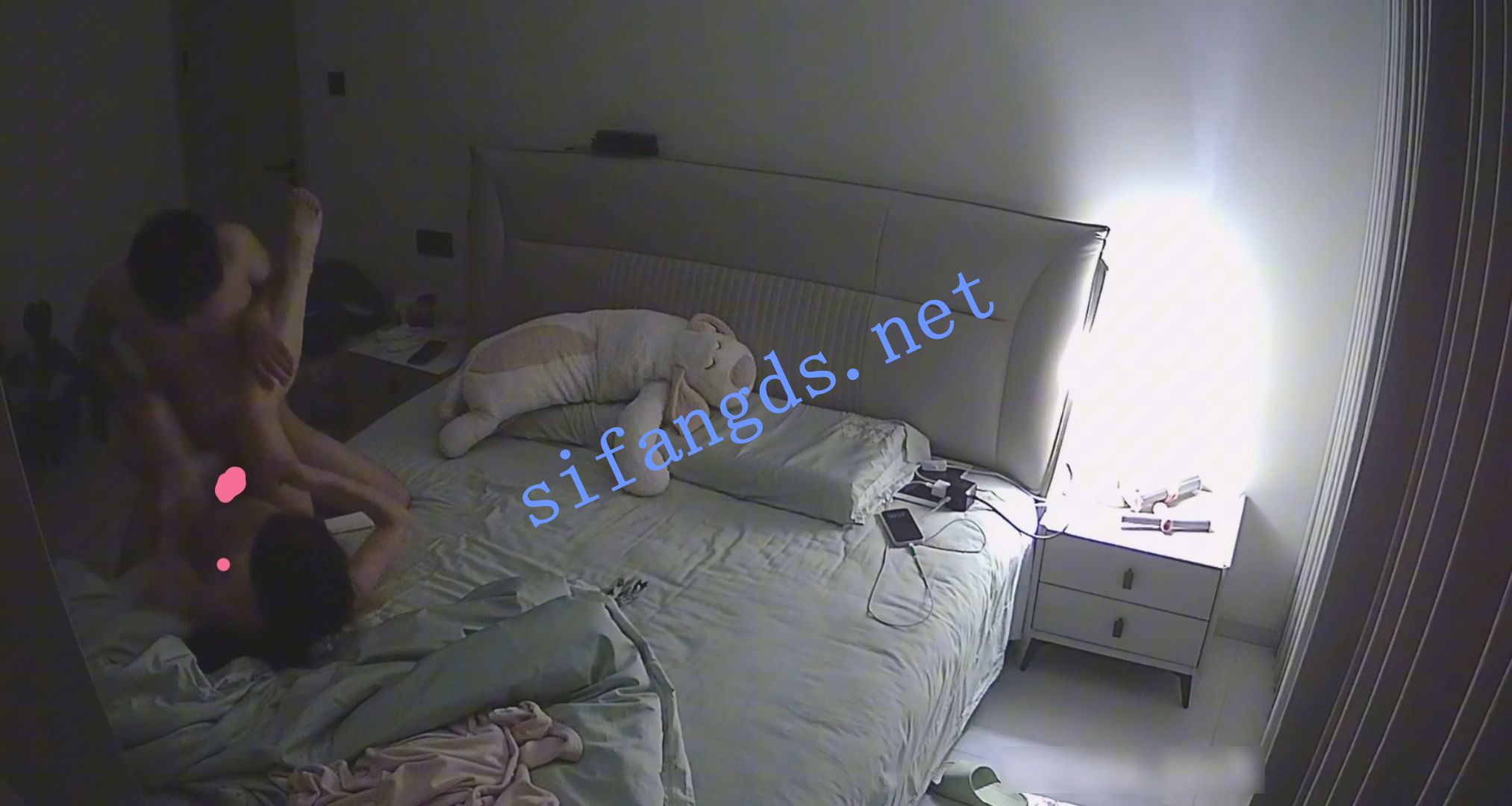 《四月家庭台流出》姨妈刚走的骚货就被老公臭鸡巴灌溉 [5.39G]