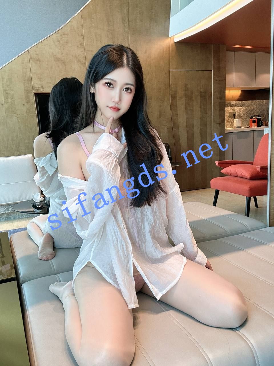 ❤️《反差泄密》极品高颜值美女大学生被金主调教流出 [129M]