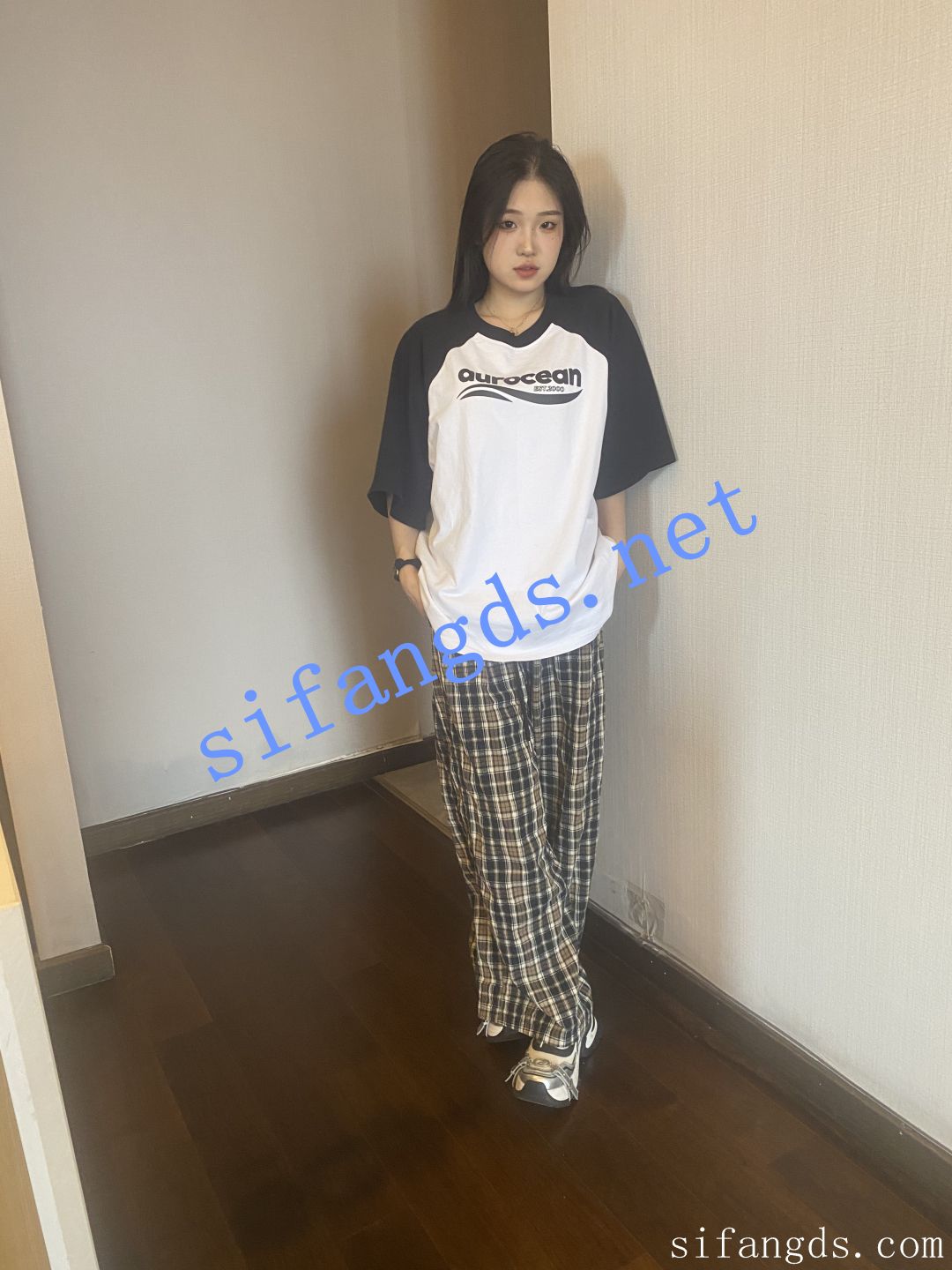 ♏极品嫩B♏内在超美的纹身小太妹 私拍大合集 身材可口 [4.87G]