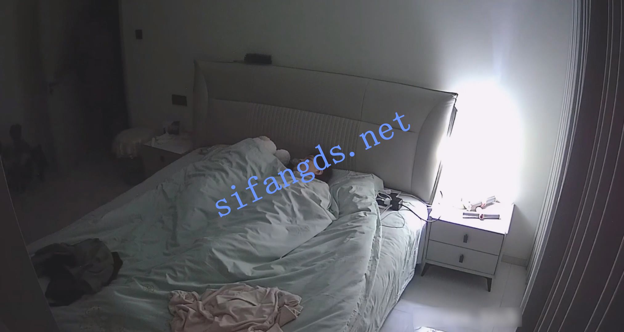 《四月家庭台流出》姨妈刚走的骚货就被老公臭鸡巴灌溉 [5.39G]