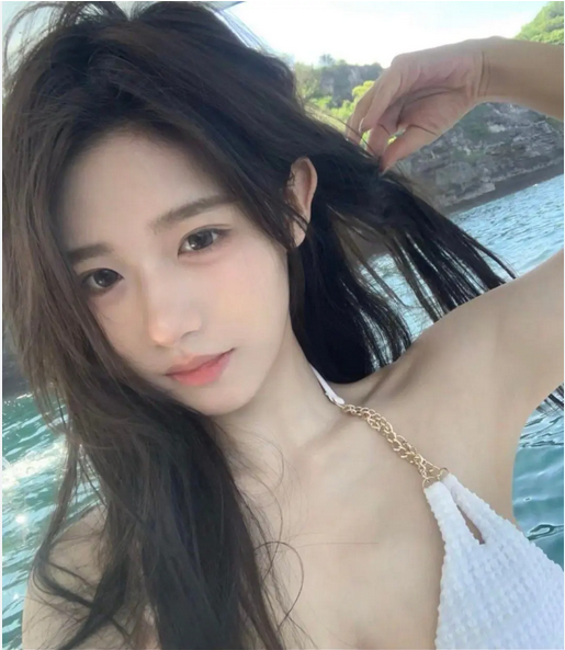 (AI换脸-优)《花碎花》高颜值黑丝性瘾老师和学生大乱交！ []