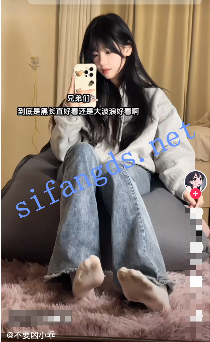 《抖音 不要凶小乖》尺度升级 隔内紫薇高潮喷水 呻吟娇喘 [2.77GB(2V)]