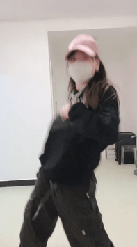 ♆♆《兔菲小妤》舞蹈女学生! 20小时,裸舞,道具自慰,秒射! [16.7GB]