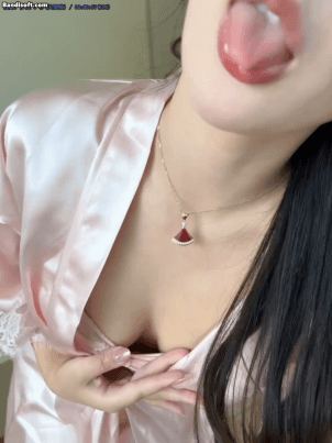 2504 秀人网 唐安琪 透视粉裙 蕾丝丁字裤透毛 揉逼诱惑 很顶 [1.05GB(2V+87P)]