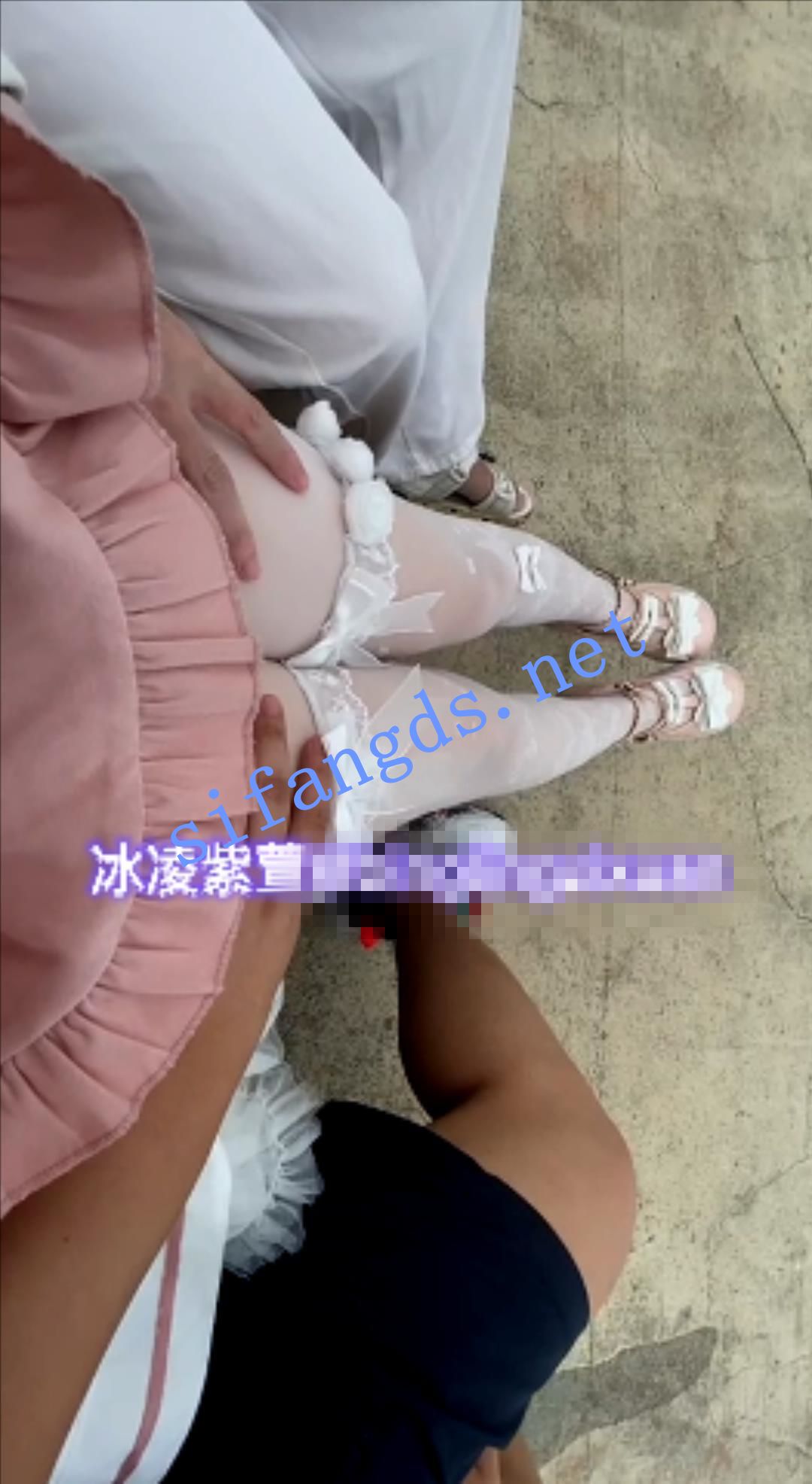 《重磅核弹》极品媚黑萝莉人妻《冰凌紫萱》付费福利(2) []