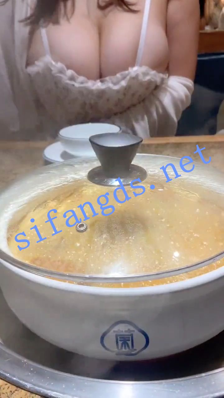 顶级巨乳模特《甜八十三》福利 []