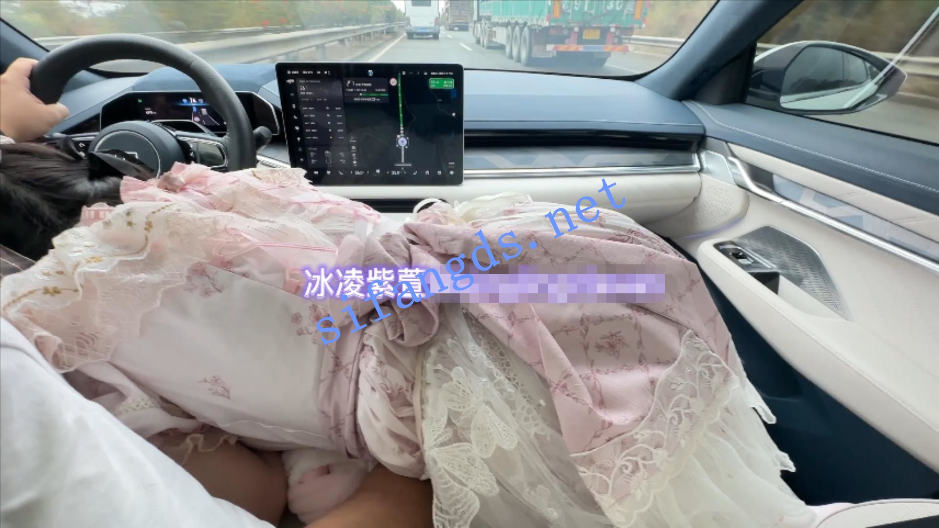 《重磅核弹》极品媚黑萝莉人妻《冰凌紫萱》付费福利(2) []