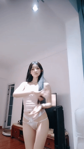 顶级舞蹈系尤物！,《奶酪不甜》颜值大长腿！跳蛋裸舞自慰, []