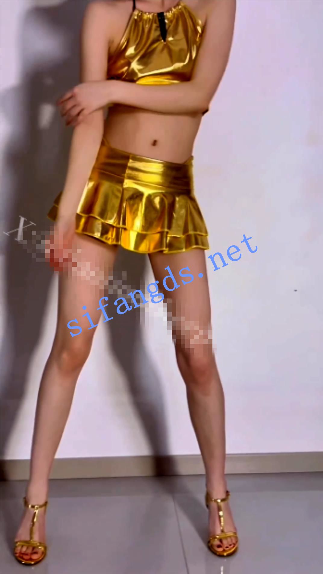 超极品大长腿人妻《跳跳羊》欢迎来到金色舞女的精彩秀场 []