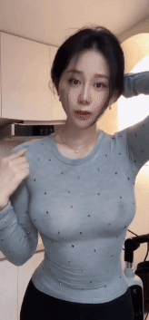 《快手抖音颜值精选25.6月合集》各路网红美女闪现露点走光 [1.68G 135V]
