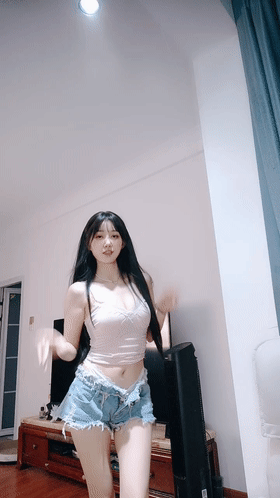 顶级舞蹈系尤物！,《奶酪不甜》颜值大长腿！跳蛋裸舞自慰, []