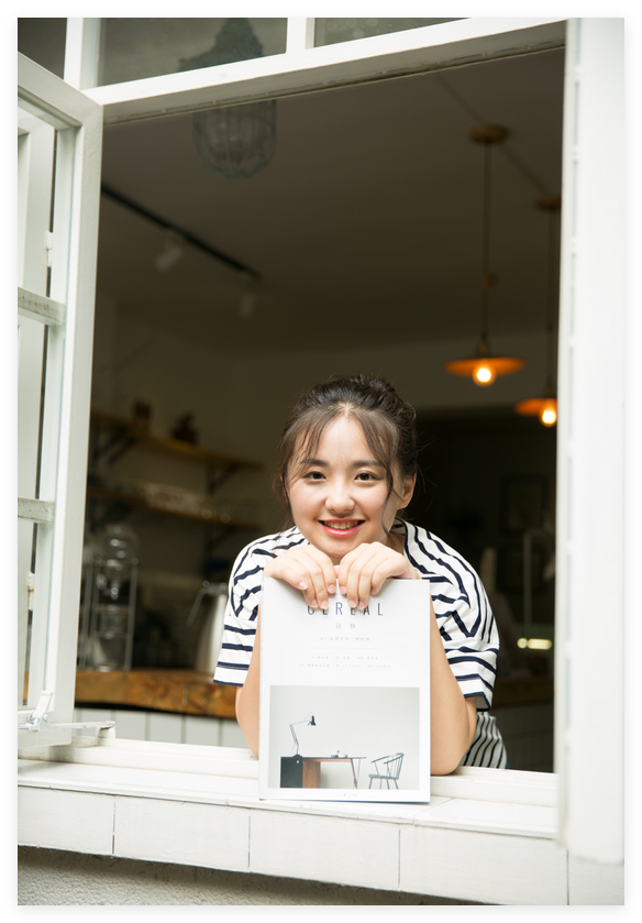 ❤️极品文艺系女大学生《马文巧》毕业写真露葡萄 [1.5G]