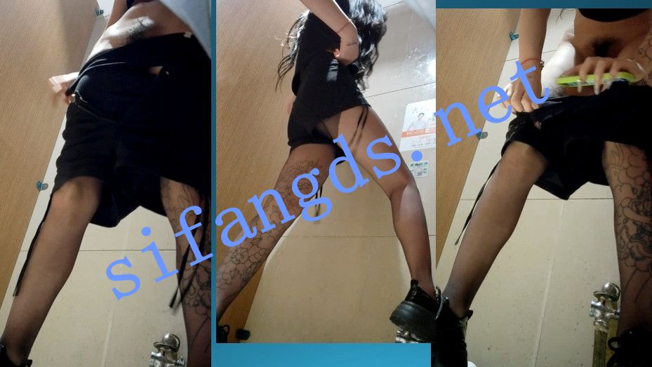 █魔手☛外购█精品厕拍《女神系》（靓妹美乳脱光光） [6g]