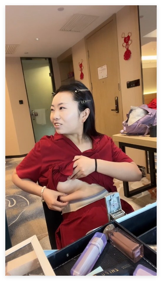 ❤️抖音《新娘》化妆间 婚房 写真 走光露点合集 [8.7G]