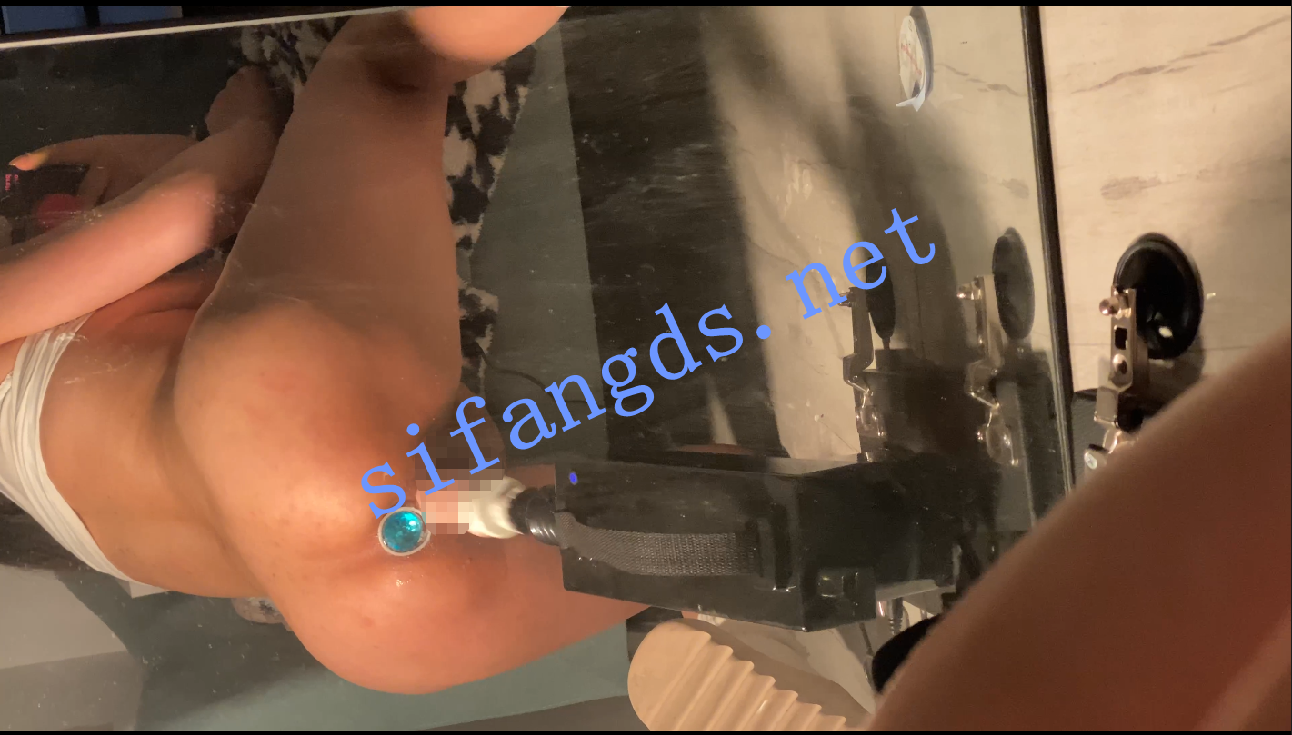 《推特万粉巨乳》米米酱 露脸肛塞乳夹道具炮机白浆福利 [3.7G]