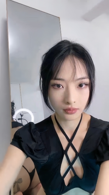 《2》半糖主播《长得像你老婆/美女会脸红》福利视频14V [527 MB]