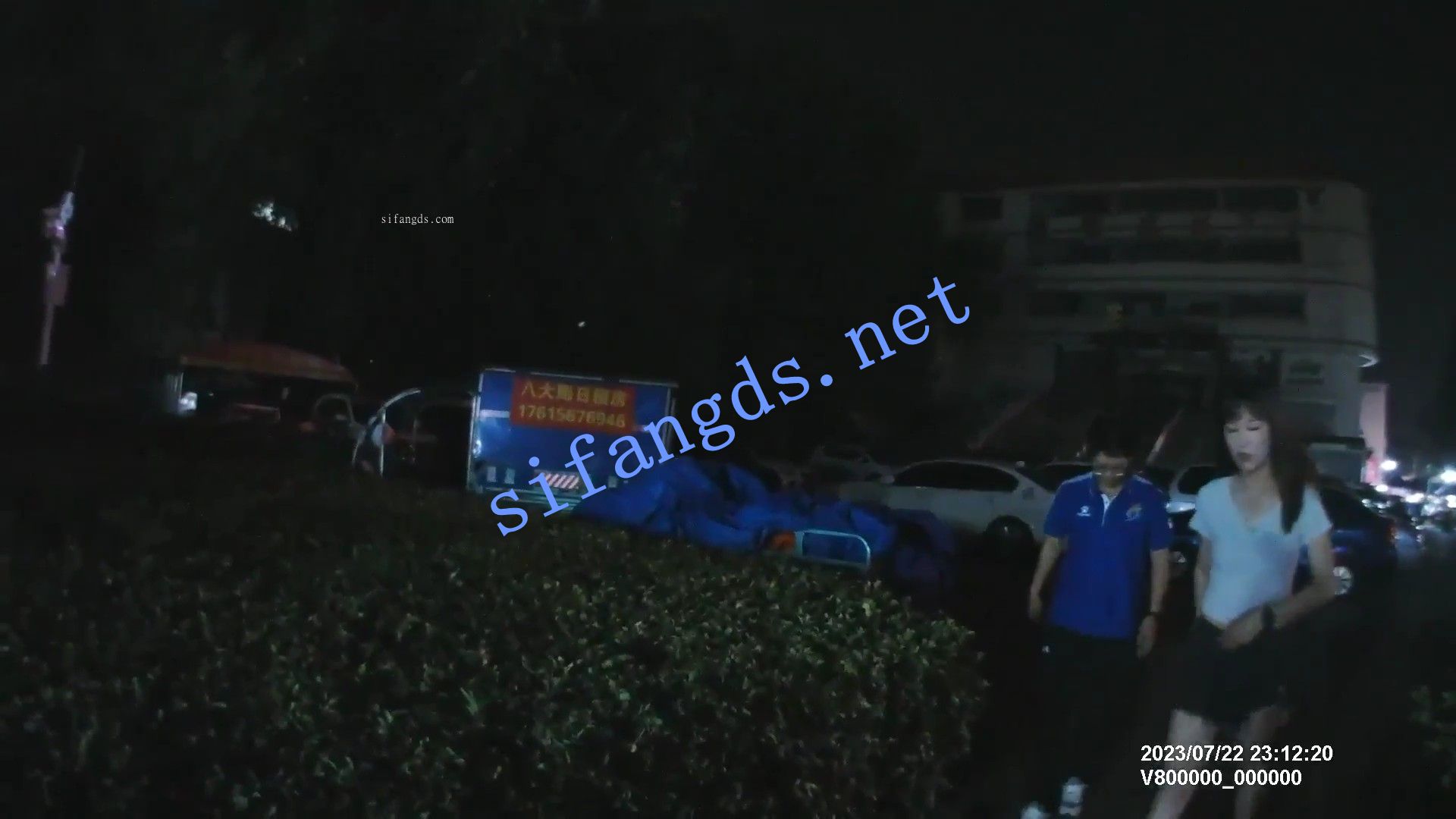✅传说中的影片✅国产野外放尿神作 紧急放尿 清晰对话 2 []
