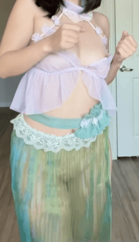 推特骚婊子黑猫，[blackcatluna]脱衣变装，裸舞，骚穴特写福利 [736M]