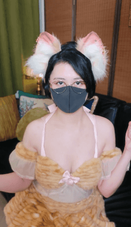 推特网红反差母狗《Naimi奶咪》7月变装裸舞，偷窥视角洗澡 [614M]