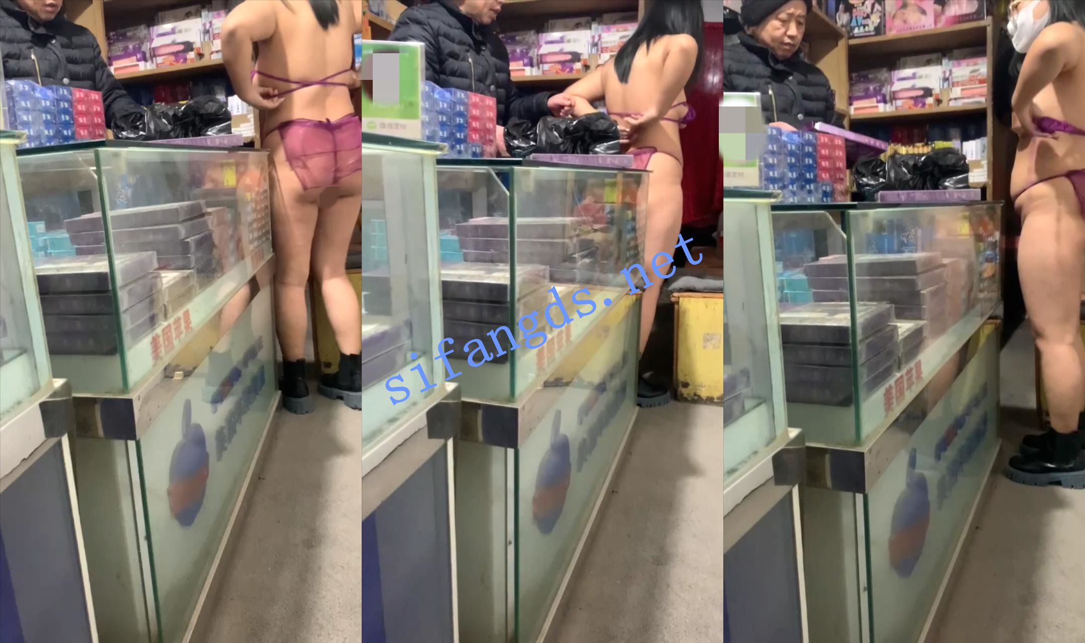 原创夫妻 TUwifeTUmi 定制福利，情趣商店人前换内衣试用玩具 []