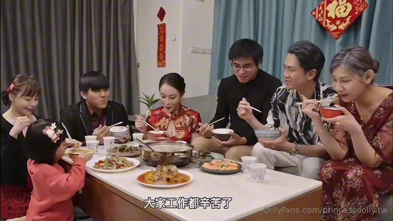 龙淫新春 真实粉丝约会玩具玩弄最后操翻我娃娃-y翁雨澄 []
