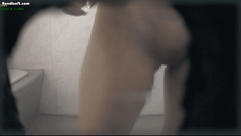 《洗澡偷拍》猥琐房东监控偷拍好多女孩洗澡 [349M]