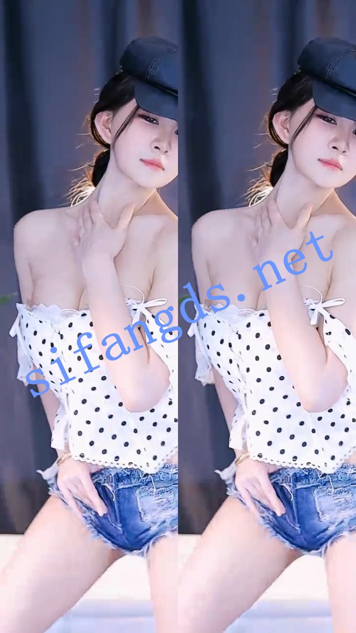 ⭐《时光直播 畅聊》S36  擦边大尺度露内性感骚舞  82V [6.1GB / 82V]