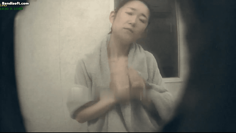 《洗澡偷拍》猥琐房东监控偷拍好多女孩洗澡 [349M]